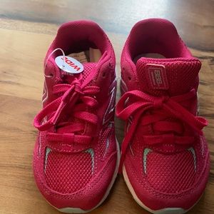 Toddler New Balance Tennis Shoes Wide 8.5